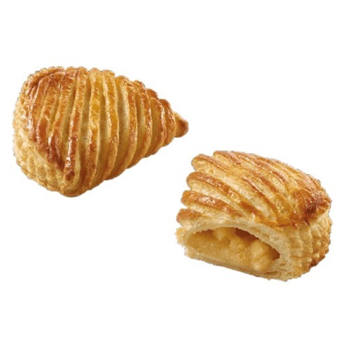 Empanadilla de hojaldre con relleno dulce de manzana.