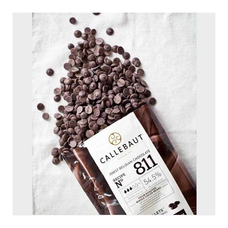 Callebaut 811 chocolate negro en gotas, bolsa 10 kg con etiqueta y porcentaje de cacao visible