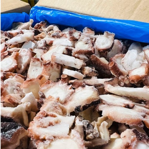 Pulpo cocido troceado y congelado listo para usar. Caja 8 kg.