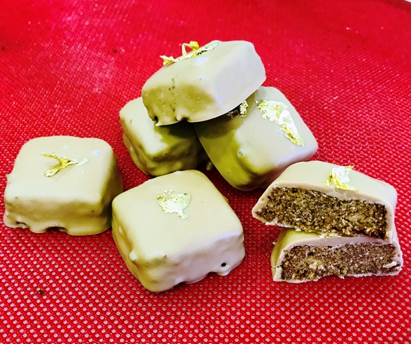 Reyvi - Foto_MANTECADO DE CASTAÑA Y CHOCOLATE GOLD